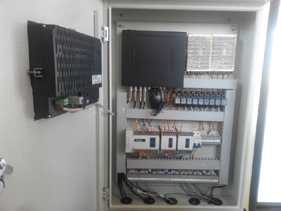 內(nèi)蒙古蘭石門式起重機安全監(jiān)控系統(tǒng)現(xiàn)場安裝圖十八